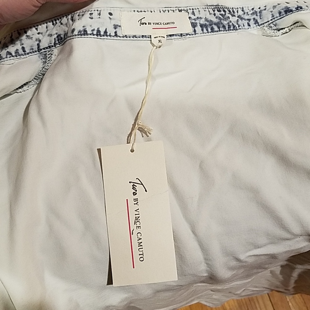 Nwt Two By Vince Camuto Snap Button Down Blouse - image 5